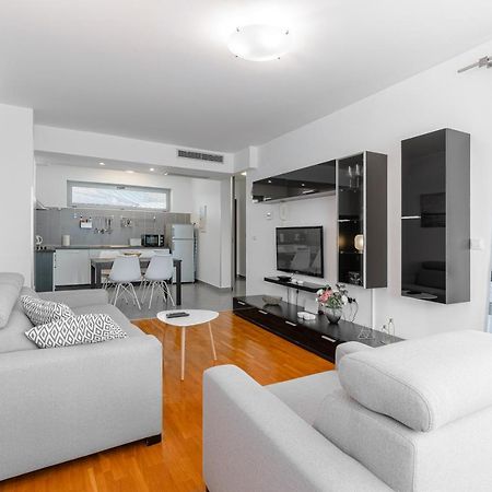 App 2 Appartement Novigrad Istria Buitenkant foto