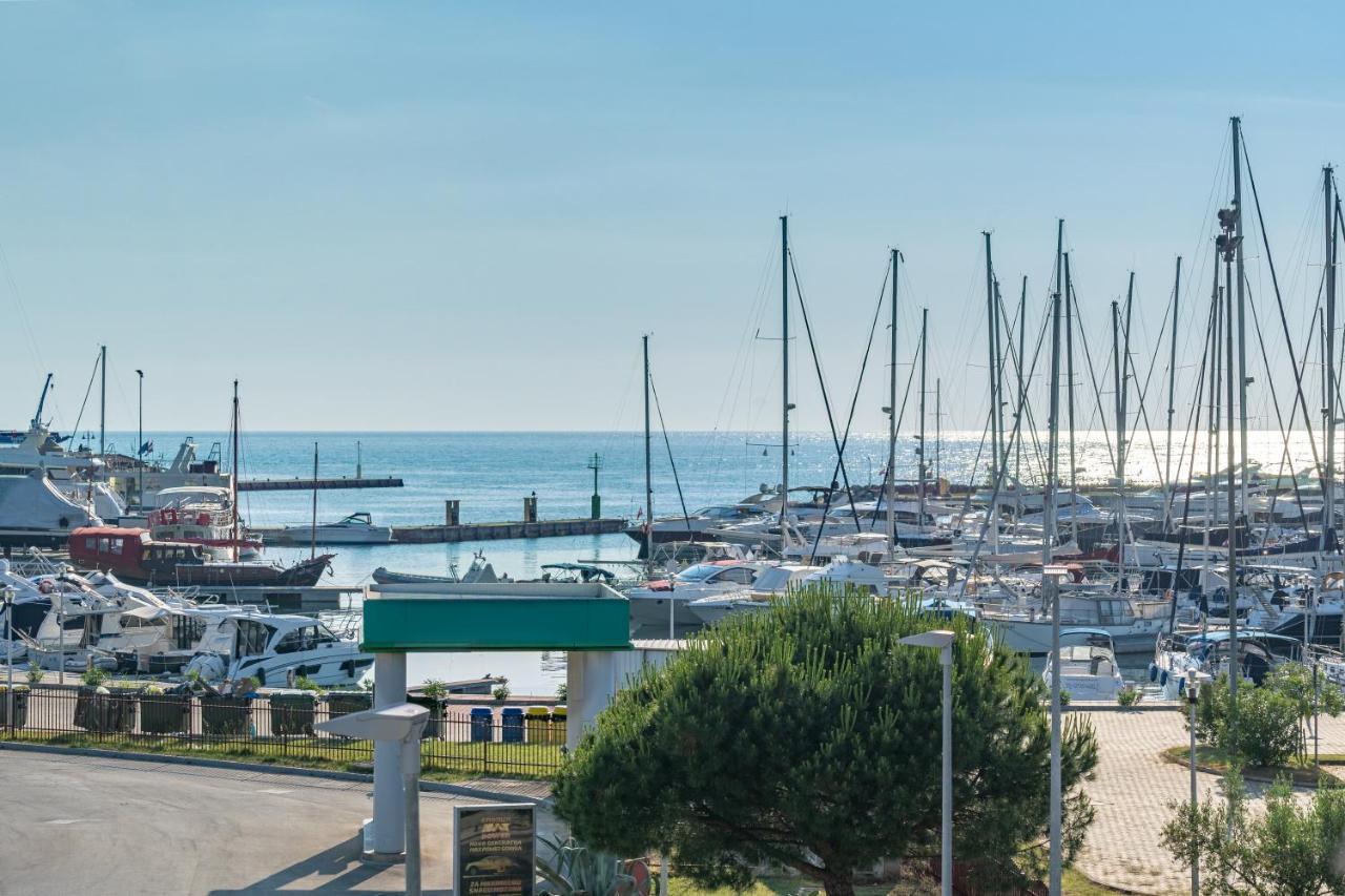 App 2 Appartement Novigrad Istria Buitenkant foto