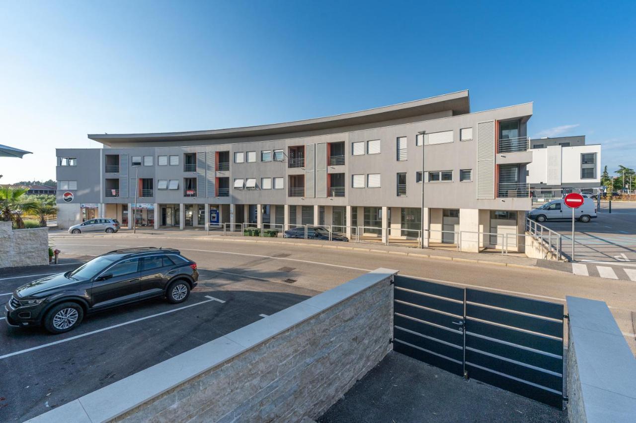 App 2 Appartement Novigrad Istria Buitenkant foto